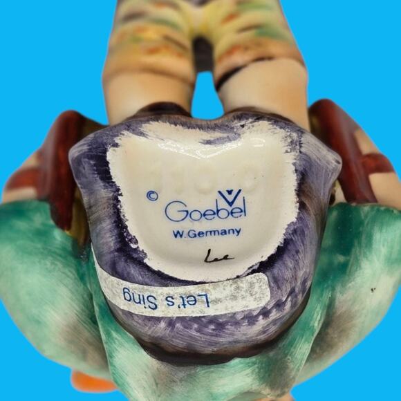 #110 Hummel TMK-5 Let's Sing Boy Figurine & 1st Ed. 1978 bas-relief Goebel Bell - Picture 9 of 16